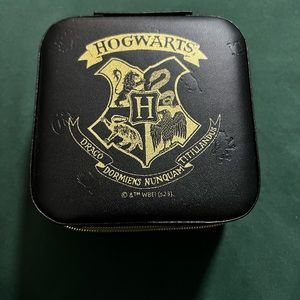 Hogwarts Harry Potter traveling jewelry box